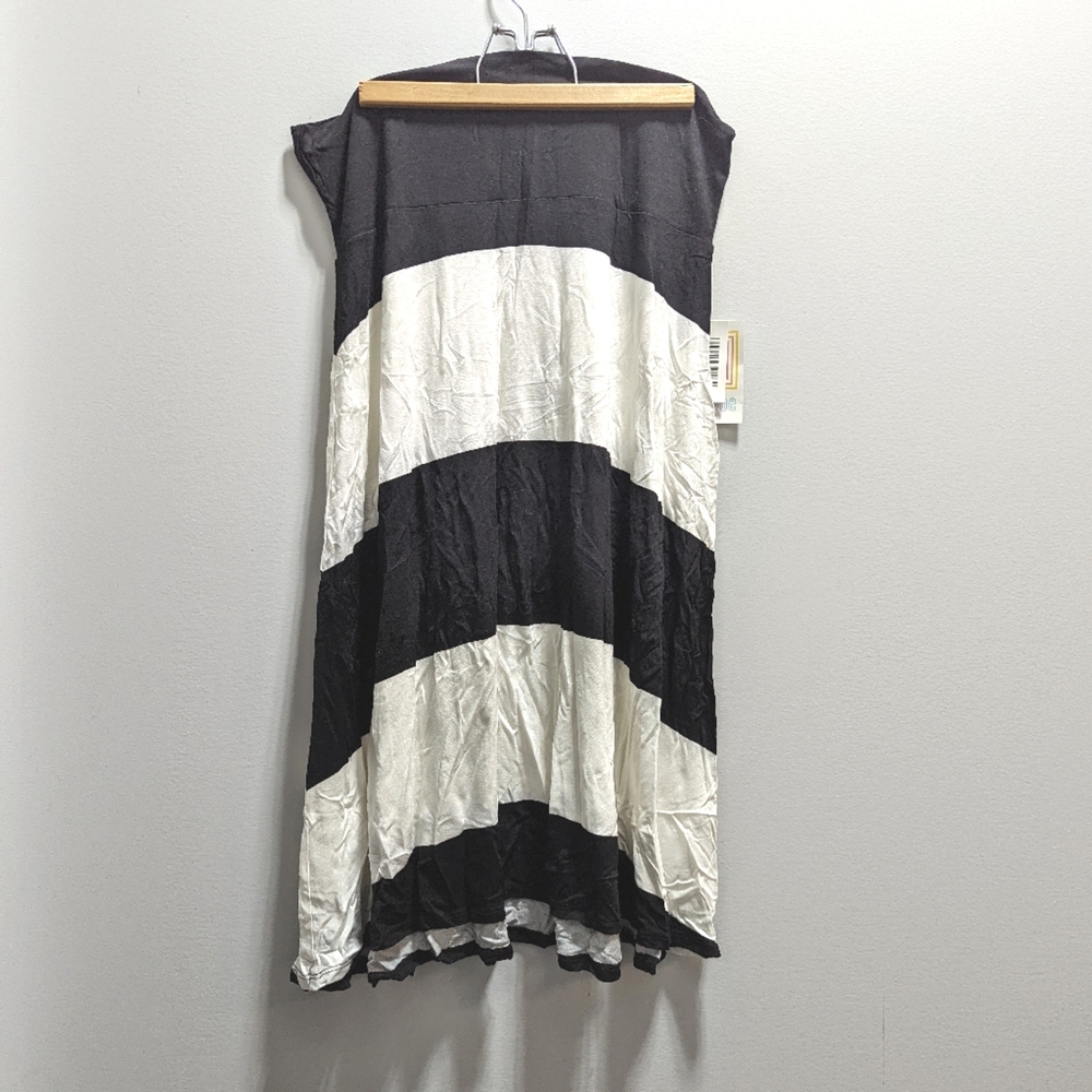 LuLaRoe Azure Skirt - XL *NWT*
